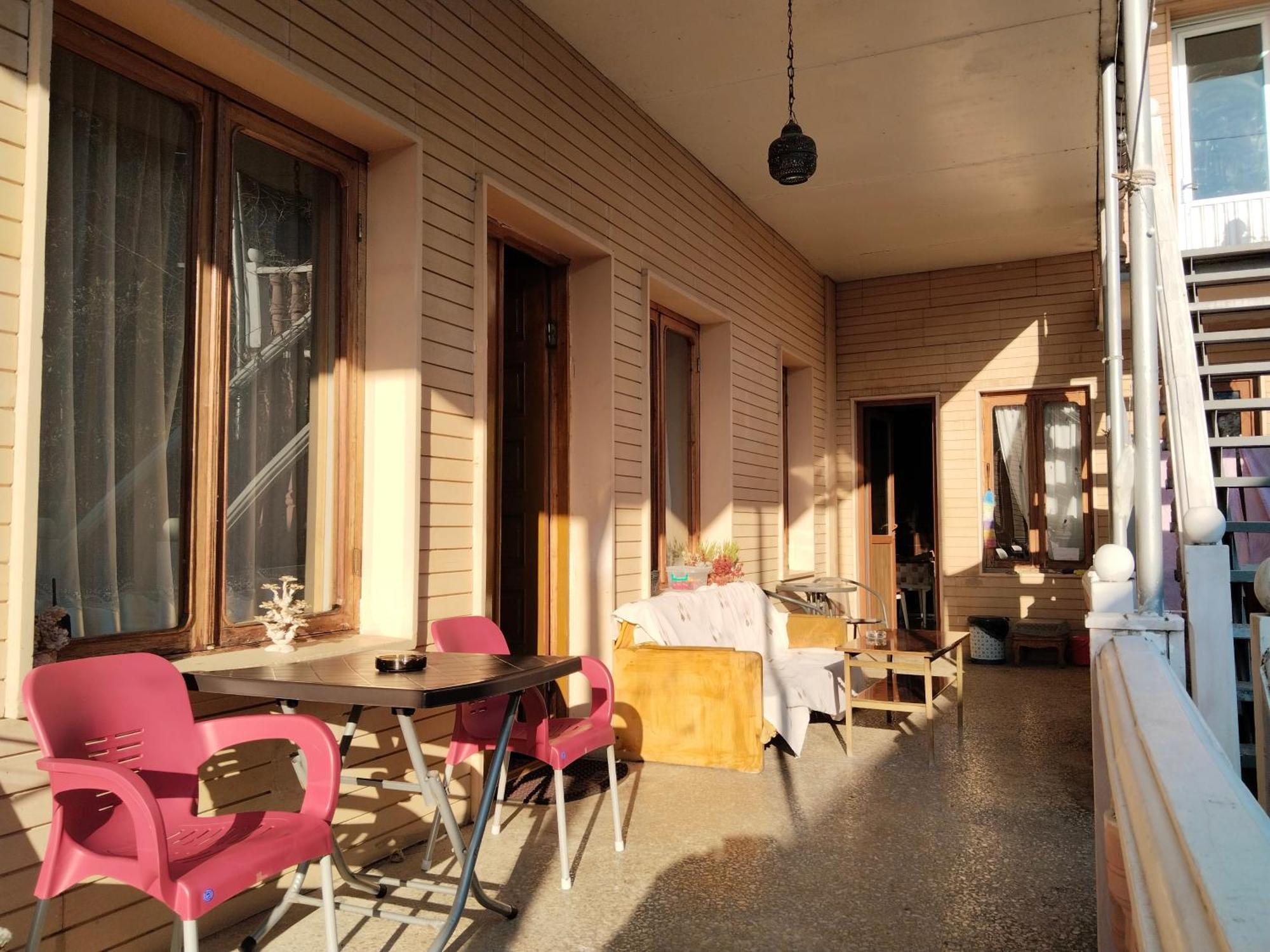 クタイシ Tilda&Matilda Bed & Breakfast エクステリア 写真