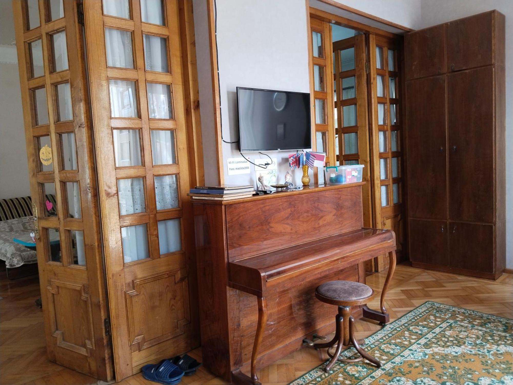 クタイシ Tilda&Matilda Bed & Breakfast エクステリア 写真